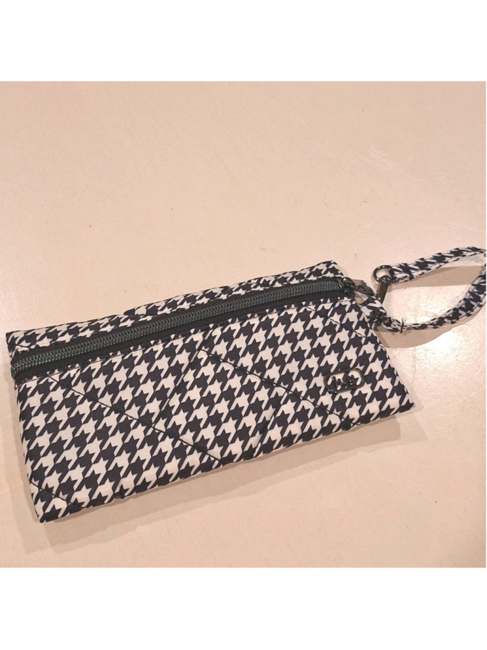 LUG Sway Wristlet Pouch Black & White Houndstooth Quilted Zip Wallet Travel